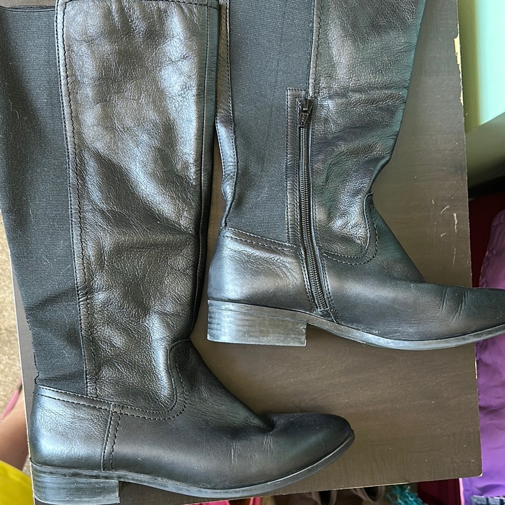 Aldo Black Heeled Boots with Classic Design